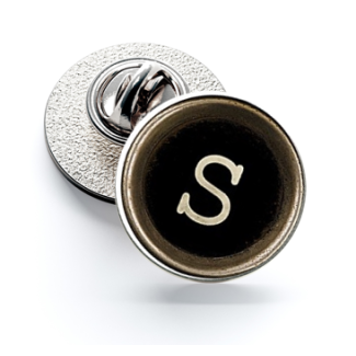 Magglass Lapel Pin Typewriter Button Letter Letter S 16mm - Gemelolandia