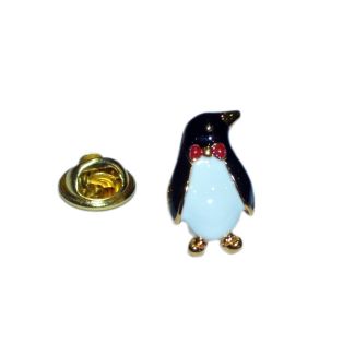 Pin de Solapa Pingüino con Pajarita Dorado