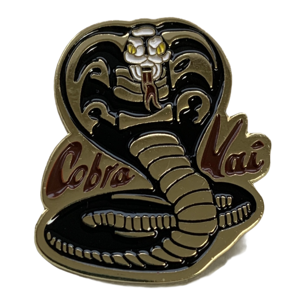 Pin Cobra Kai 30 mm - Cobra Kai Badges - Johny Lawrence Lapel pin - Johny Lawrence Badge - Gemelolandia