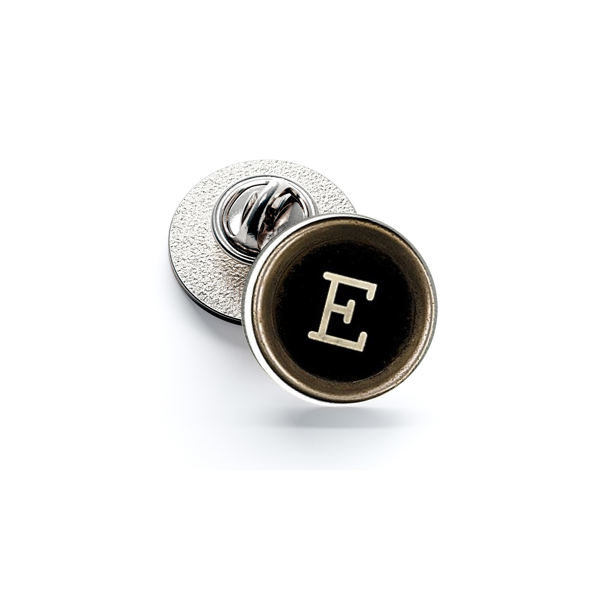 Pin de Solapa Magglass Botón de Maquina de Escribir Letra Letter E 16mm - Gemelolandia